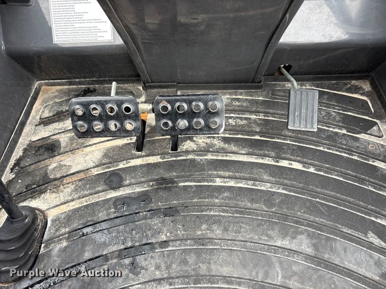 image for item FC2335 2019 Case 588H forklift
