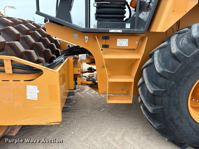 image for item FC2336 2016 Case SV212 single drum vibratory roller
