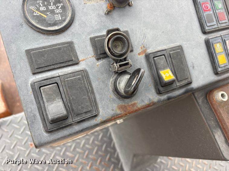 image for item FC2336 2016 Case SV212 single drum vibratory roller