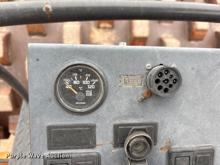 image for item FC2336 2016 Case SV212 single drum vibratory roller