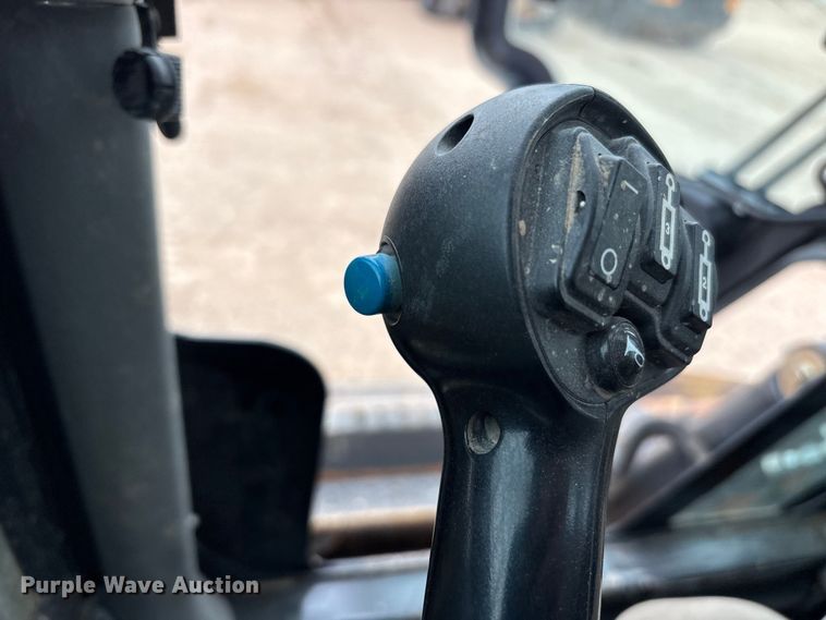 image for item FC2340 2018 Case TR340 tracked skid steer loader