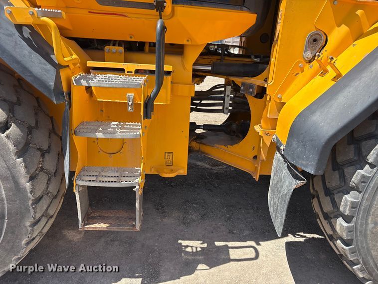 image for item FC2346 JCB 437 ZX T4F wheel loader
