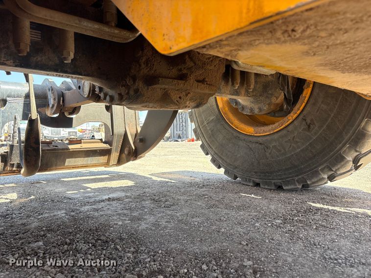 image for item FC2346 JCB 437 ZX T4F wheel loader