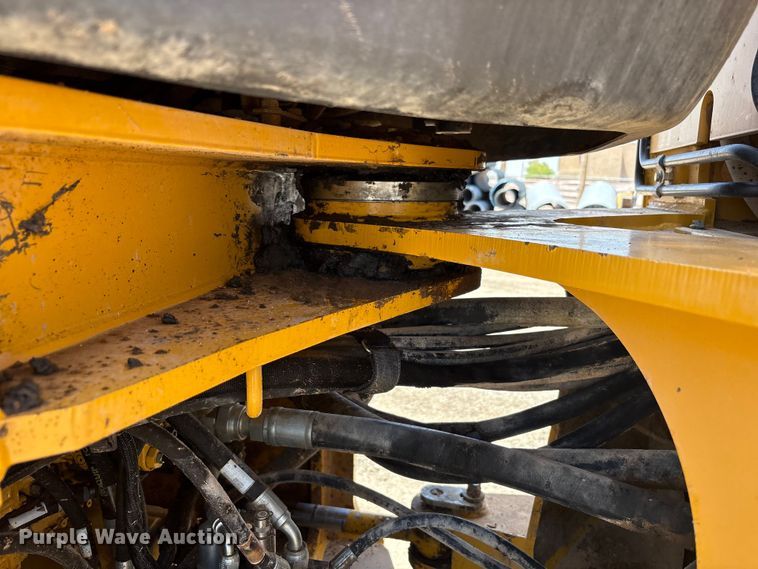 image for item FC2347 2015 John Deere 644K wheel loader