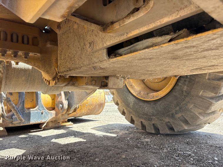 image for item FC2347 2015 John Deere 644K wheel loader