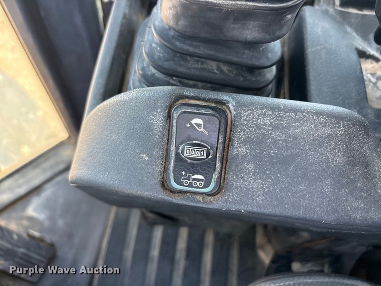 image for item FC2347 2015 John Deere 644K wheel loader