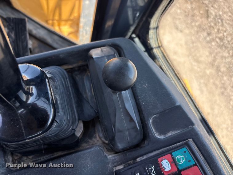 image for item FC2347 2015 John Deere 644K wheel loader