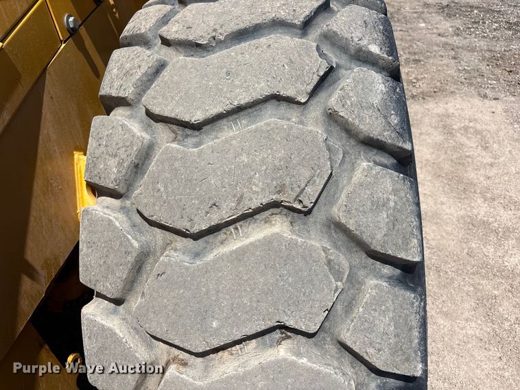 image for item FC2347 2015 John Deere 644K wheel loader