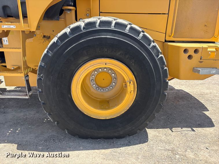 image for item FC2347 2015 John Deere 644K wheel loader
