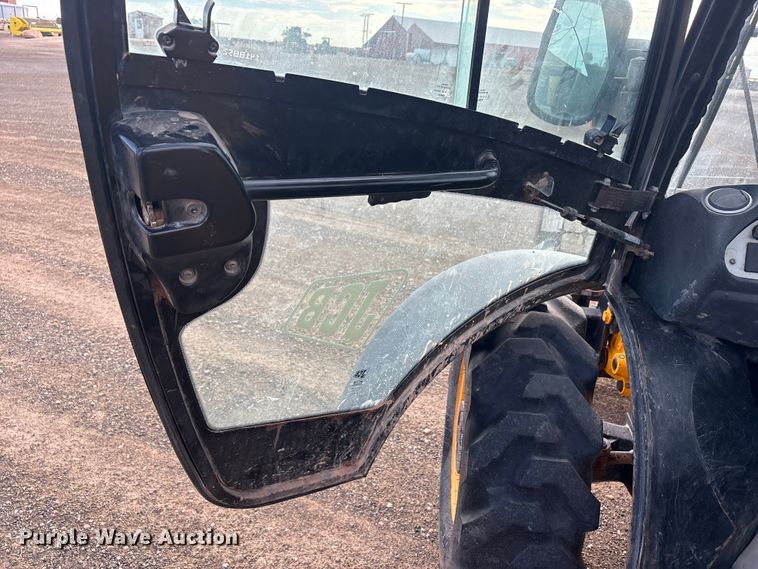 image for item FC2378 2010 JCB Loadall 527-55 4WS telehandler