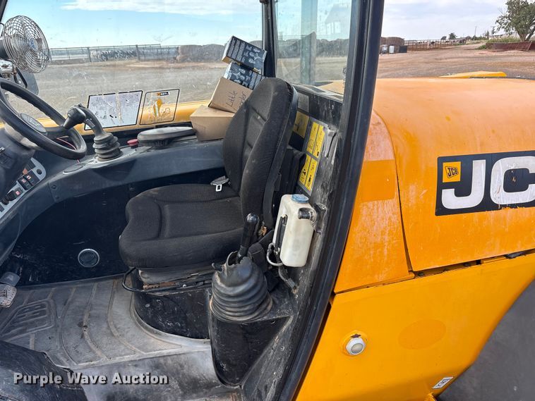image for item FC2378 2010 JCB Loadall 527-55 4WS telehandler