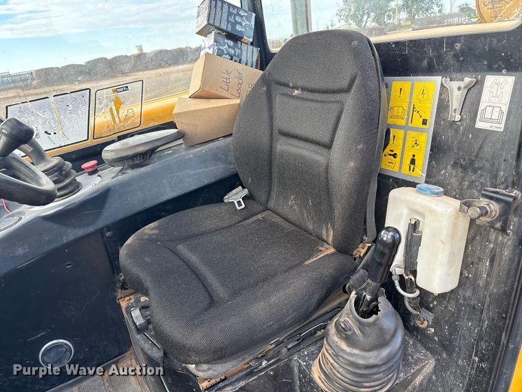 image for item FC2378 2010 JCB Loadall 527-55 4WS telehandler