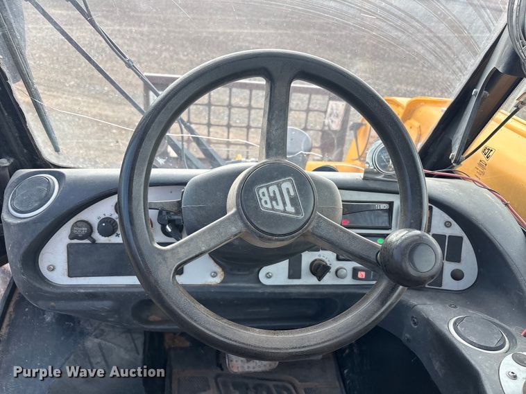 image for item FC2378 2010 JCB Loadall 527-55 4WS telehandler