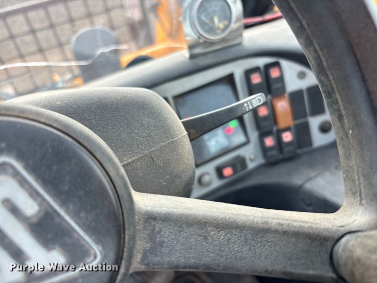 image for item FC2378 2010 JCB Loadall 527-55 4WS telehandler
