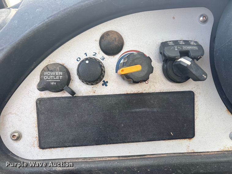 image for item FC2378 2010 JCB Loadall 527-55 4WS telehandler
