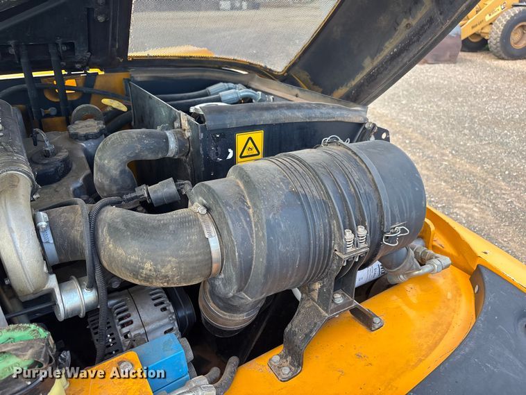 image for item FC2378 2010 JCB Loadall 527-55 4WS telehandler