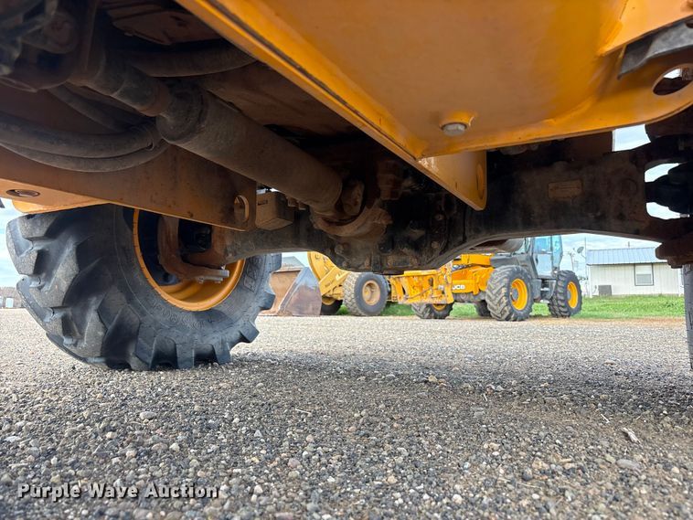 image for item FC2378 2010 JCB Loadall 527-55 4WS telehandler