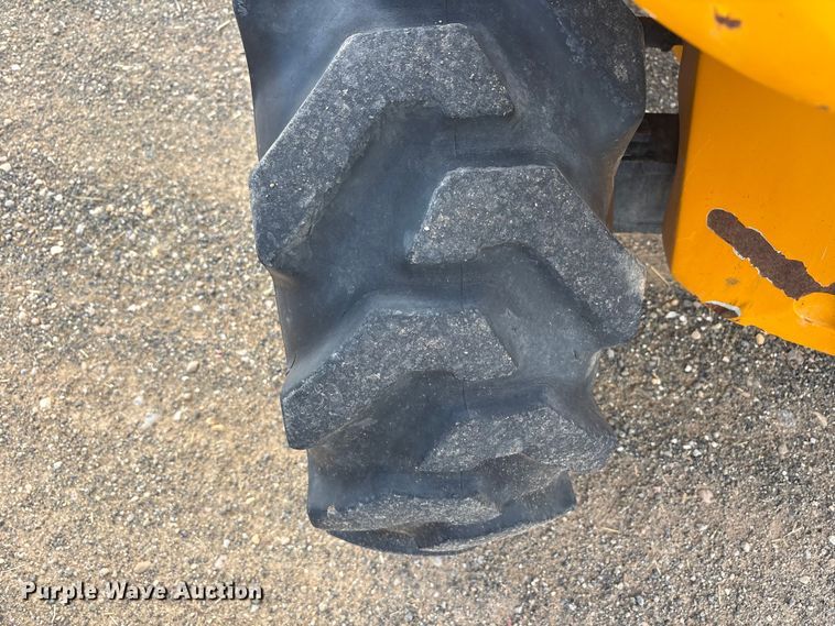 image for item FC2378 2010 JCB Loadall 527-55 4WS telehandler