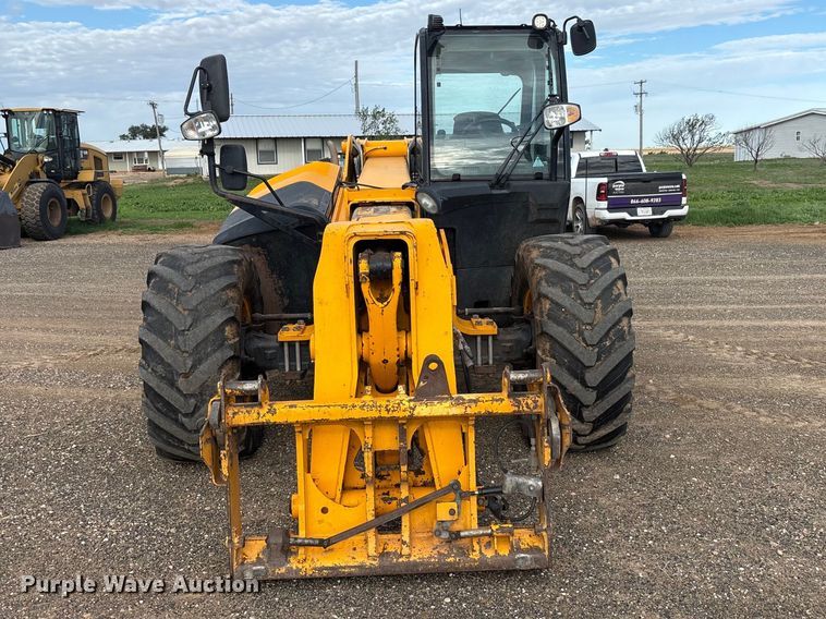image for item FC2379 2014 JCB Loadall 550-80 telehandler