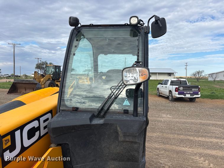 image for item FC2379 2014 JCB Loadall 550-80 telehandler