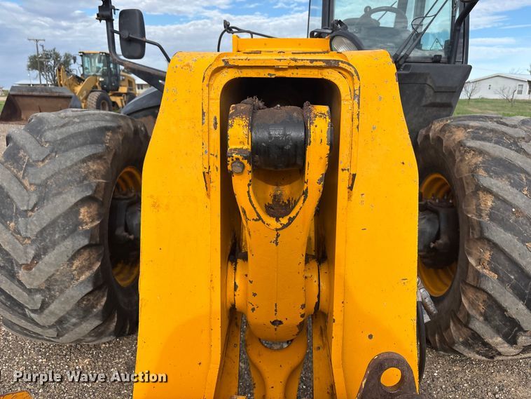image for item FC2379 2014 JCB Loadall 550-80 telehandler