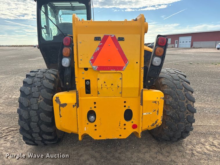 image for item FC2379 2014 JCB Loadall 550-80 telehandler