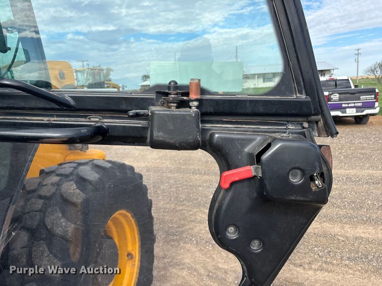 image for item FC2379 2014 JCB Loadall 550-80 telehandler