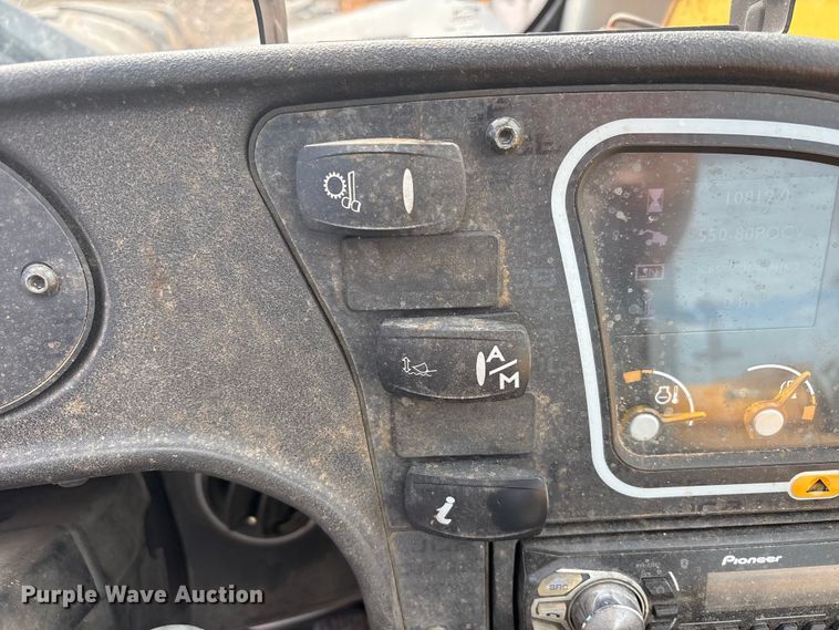 image for item FC2379 2014 JCB Loadall 550-80 telehandler