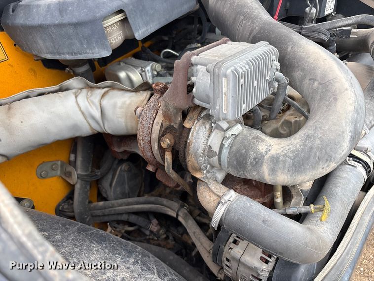 image for item FC2379 2014 JCB Loadall 550-80 telehandler