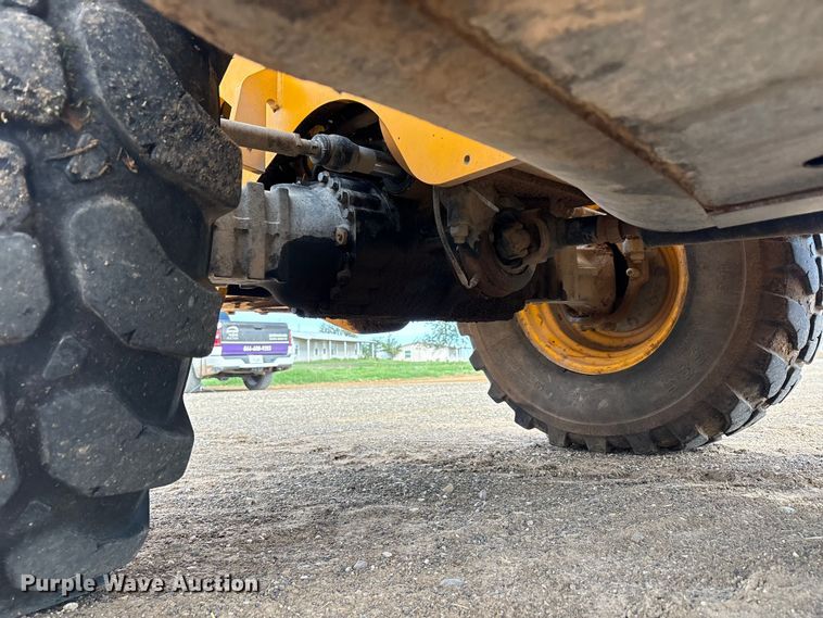 image for item FC2379 2014 JCB Loadall 550-80 telehandler