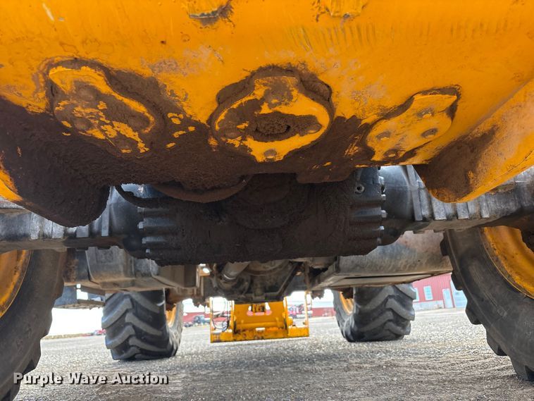 image for item FC2379 2014 JCB Loadall 550-80 telehandler