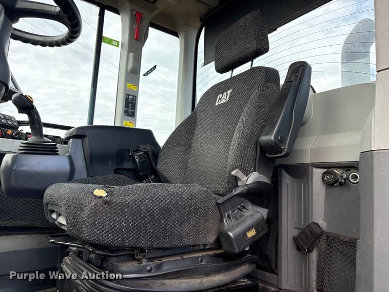 image for item FC2380 2019 Caterpillar 930M wheel loader