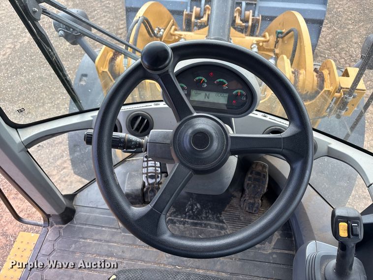 image for item FC2380 2019 Caterpillar 930M wheel loader