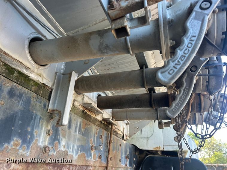 image for item FC2522 2000 International F-4900 fuel truck