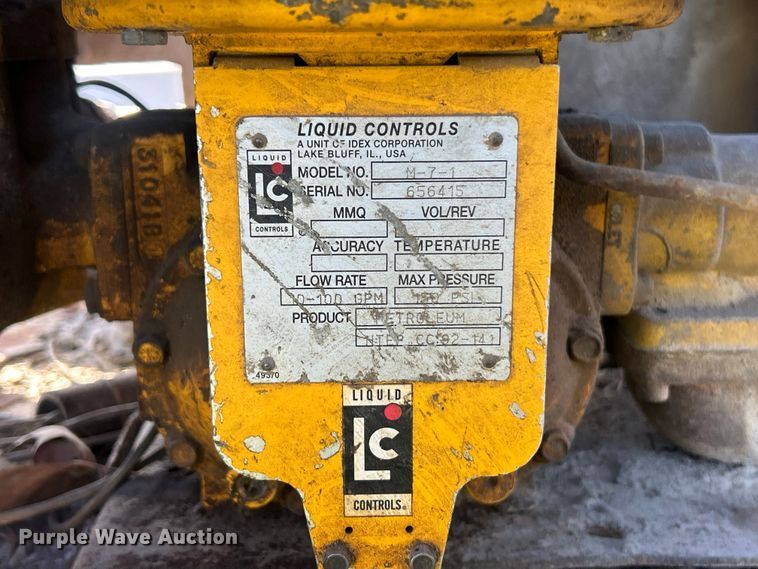 image for item FC2522 2000 International F-4900 fuel truck