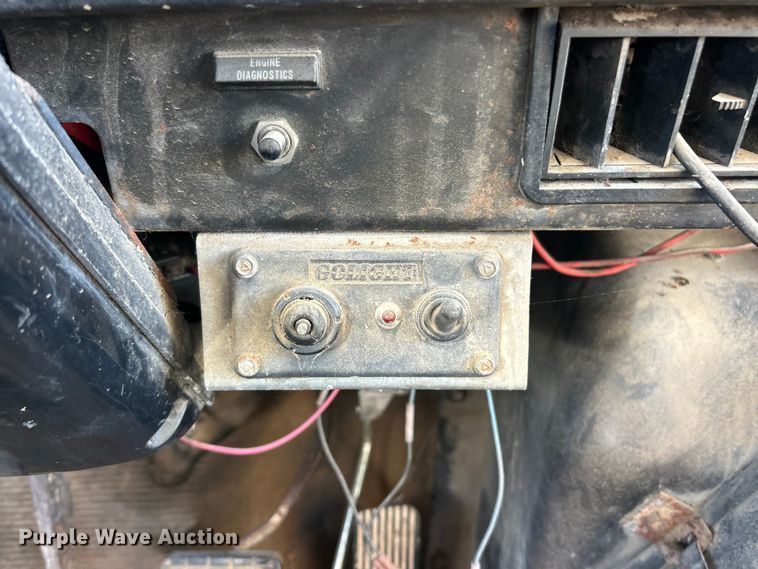 image for item FC2522 2000 International F-4900 fuel truck