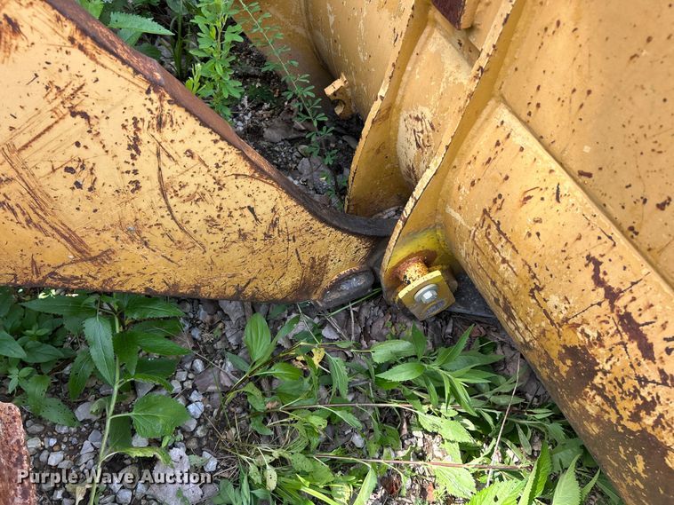 image for item FC2657 1994 Caterpillar 953B track loader