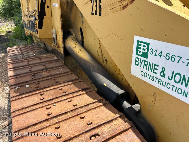 image for item FC2657 1994 Caterpillar 953B track loader