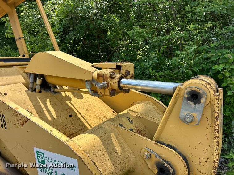 image for item FC2657 1994 Caterpillar 953B track loader