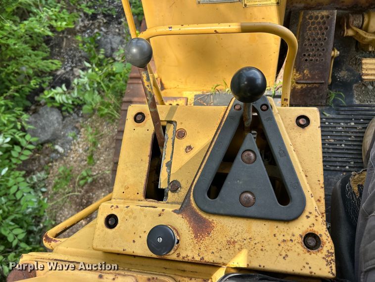 image for item FC2657 1994 Caterpillar 953B track loader