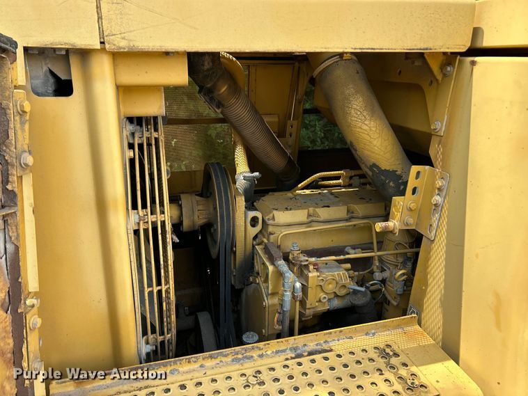 image for item FC2657 1994 Caterpillar 953B track loader