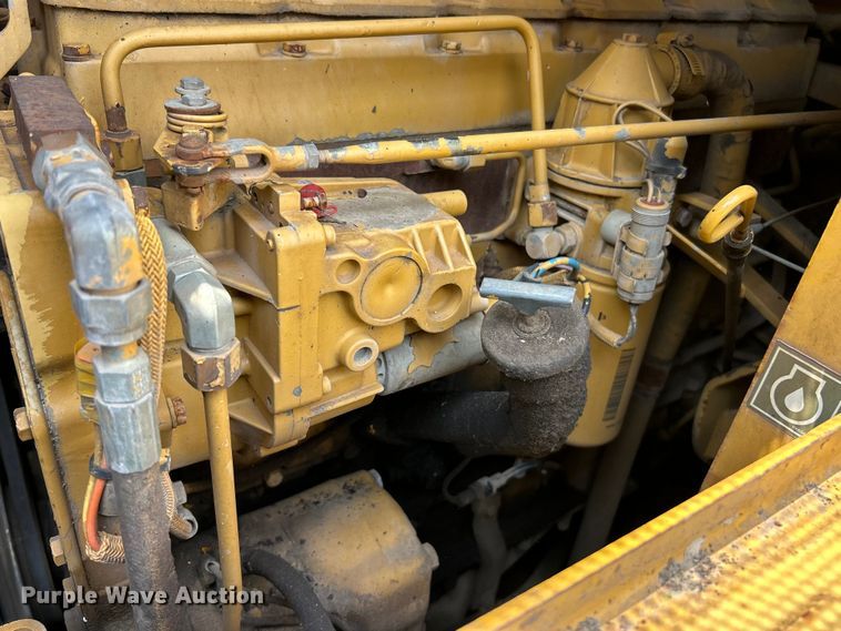 image for item FC2657 1994 Caterpillar 953B track loader