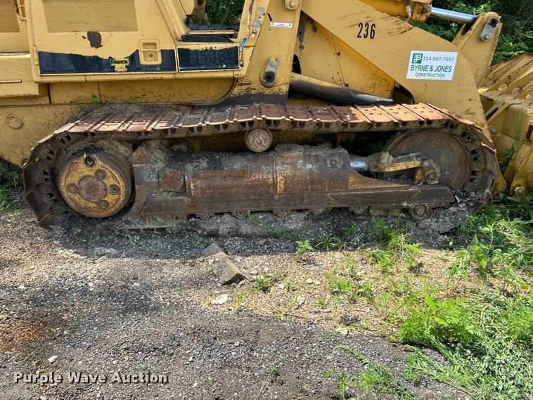 image for item FC2657 1994 Caterpillar 953B track loader