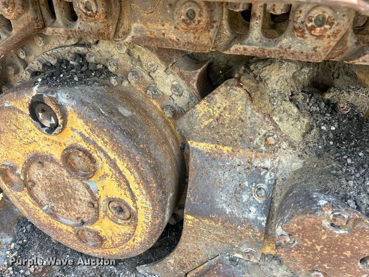 image for item FC2657 1994 Caterpillar 953B track loader