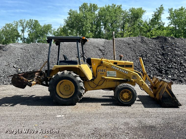 image for item FC2658 1994 John Deere 210C industrial tractor