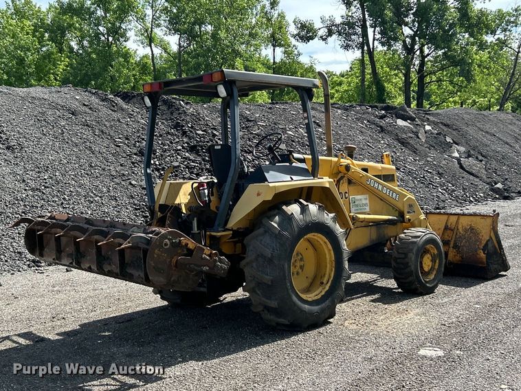 image for item FC2658 1994 John Deere 210C industrial tractor