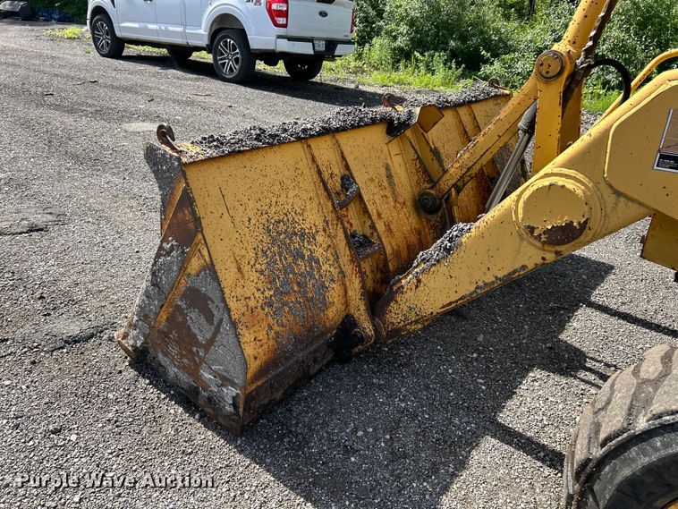 image for item FC2658 1994 John Deere 210C industrial tractor
