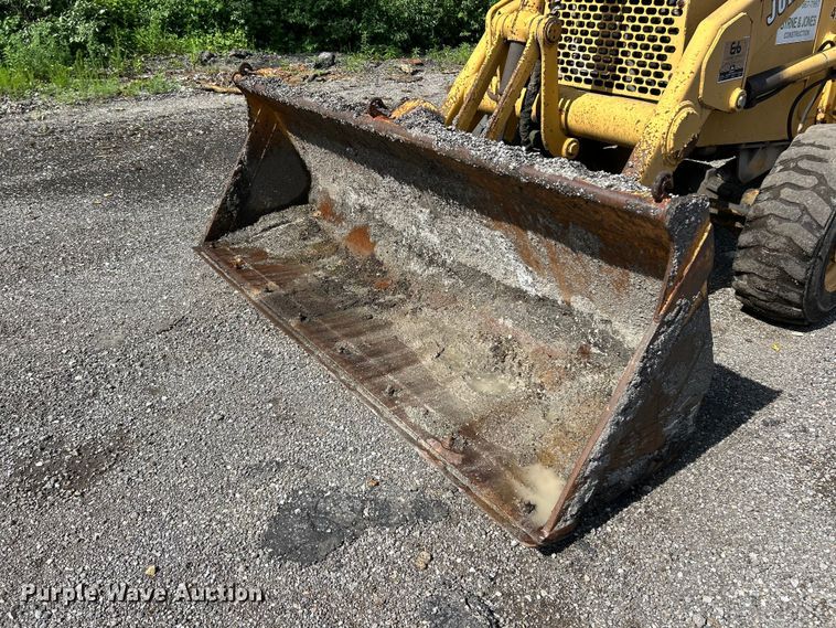 image for item FC2658 1994 John Deere 210C industrial tractor