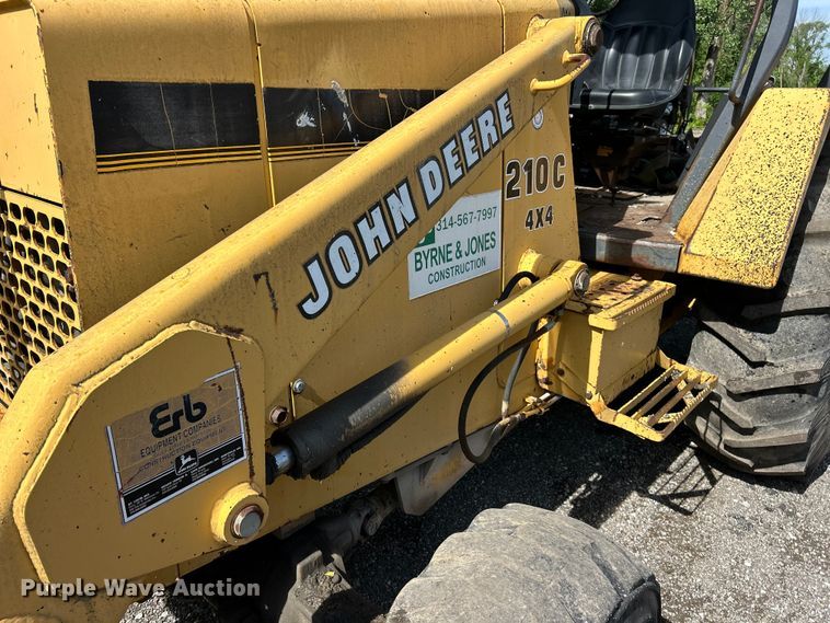 image for item FC2658 1994 John Deere 210C industrial tractor