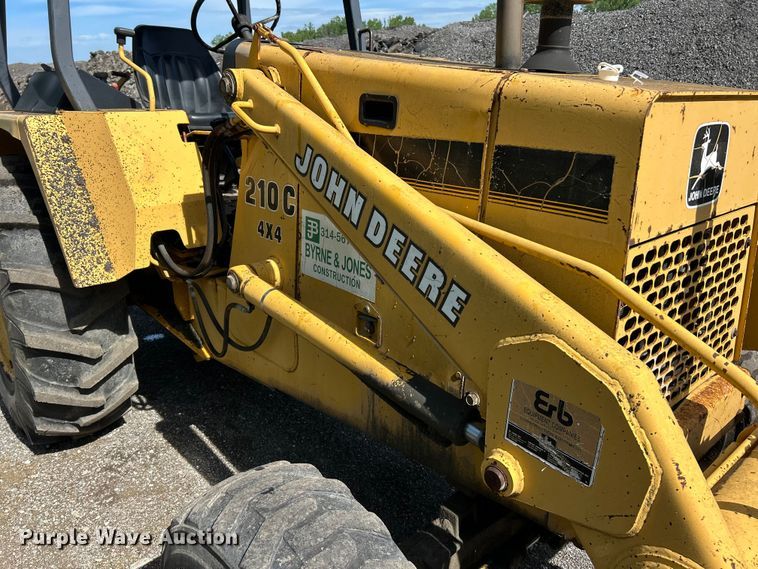 image for item FC2658 1994 John Deere 210C industrial tractor